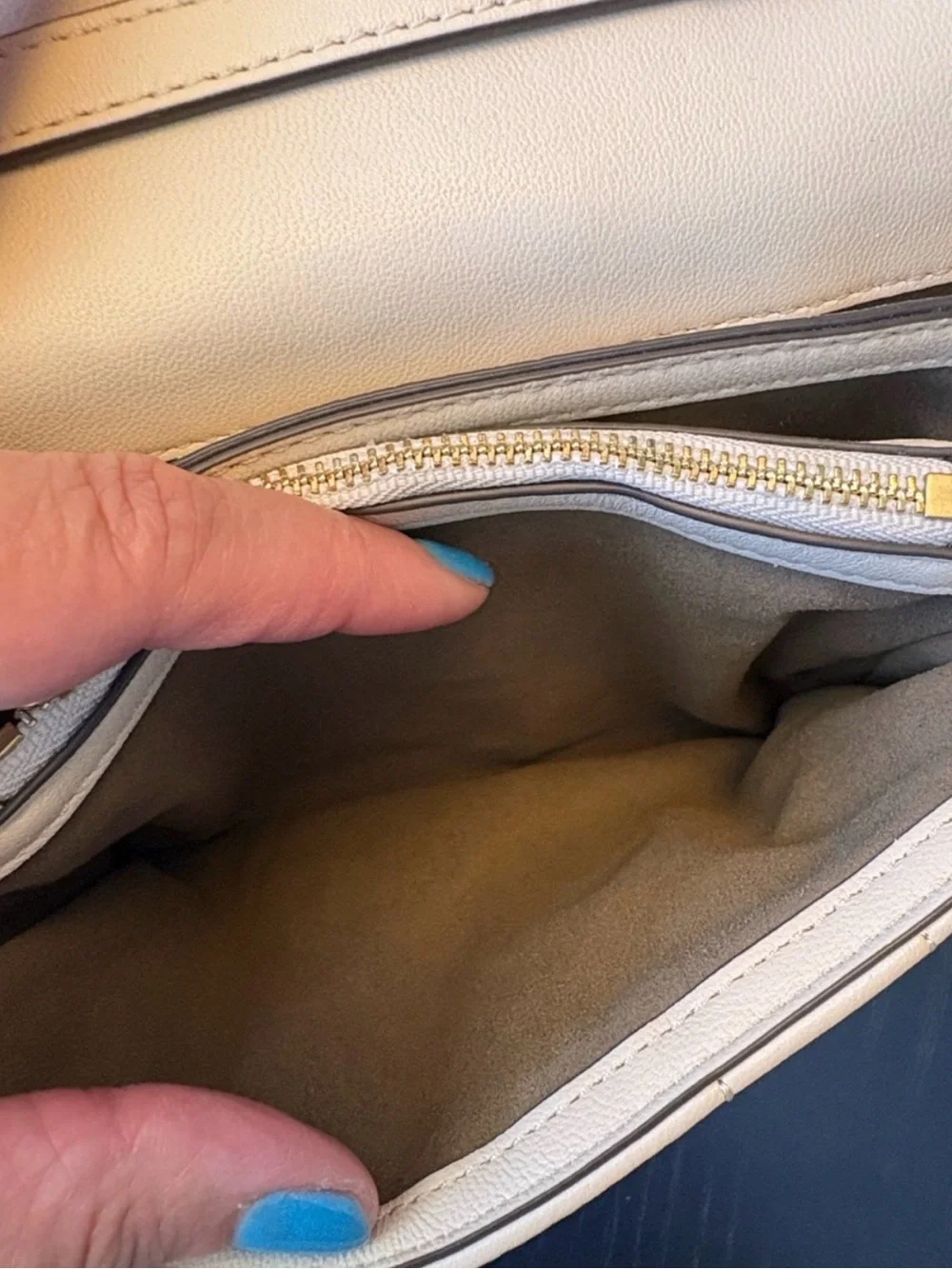 Tory Burch Cream Quilted Leather Shoulder Bag with Gold Chain